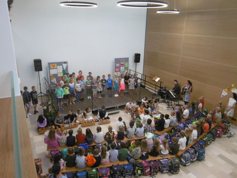 Grundschule Heideck begrüßt neue Schülerinnen und Schüler
